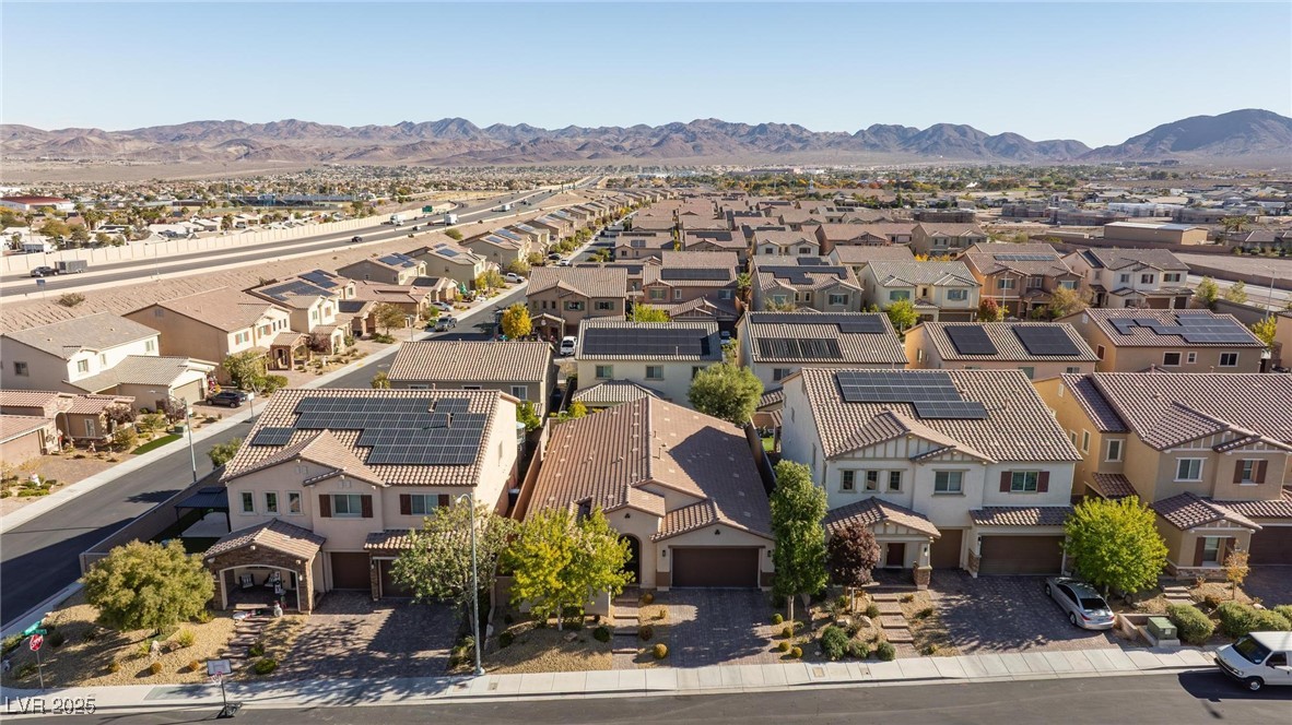 988 Fairway Hill Street