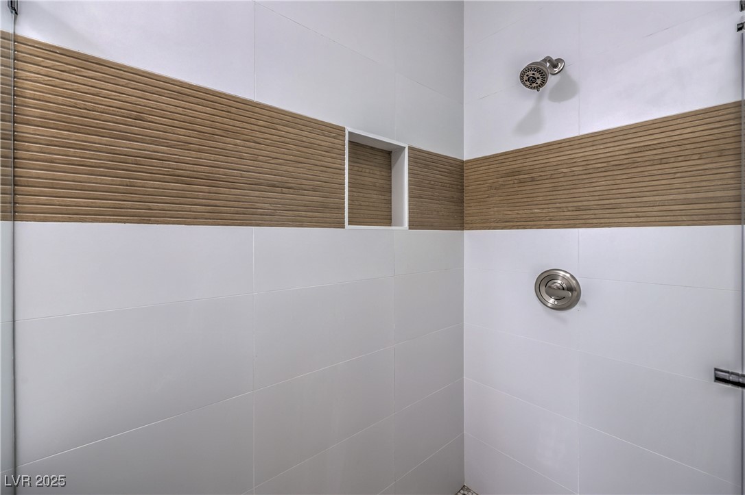 5152 Forest Oaks Drive