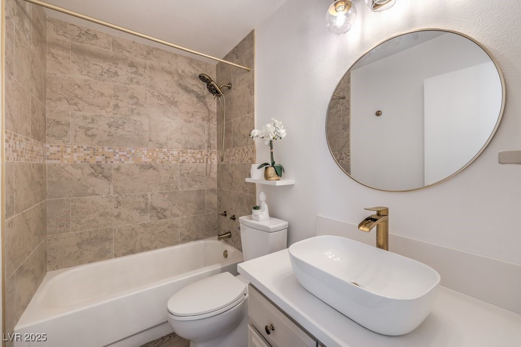 4745 Desert Vista Road