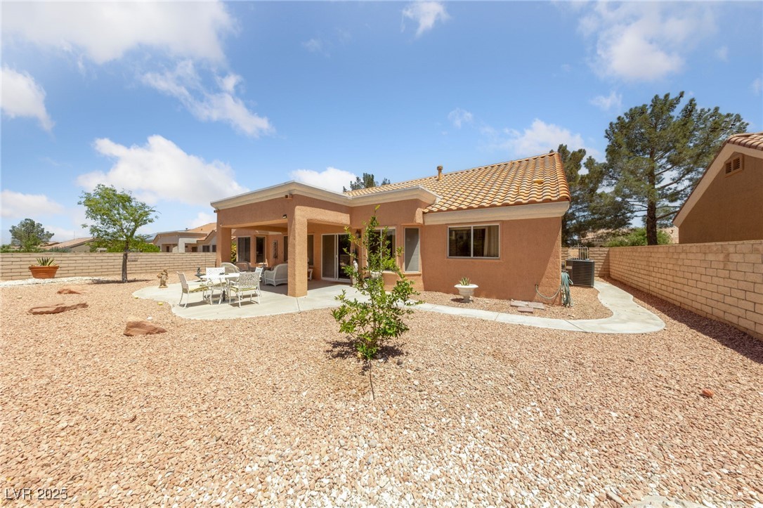 2925 Lotus Hill Drive