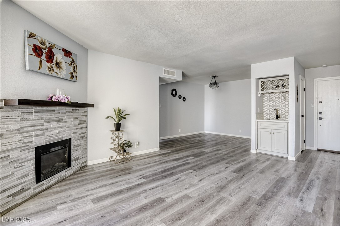 745 North Royal Crest Circle 141