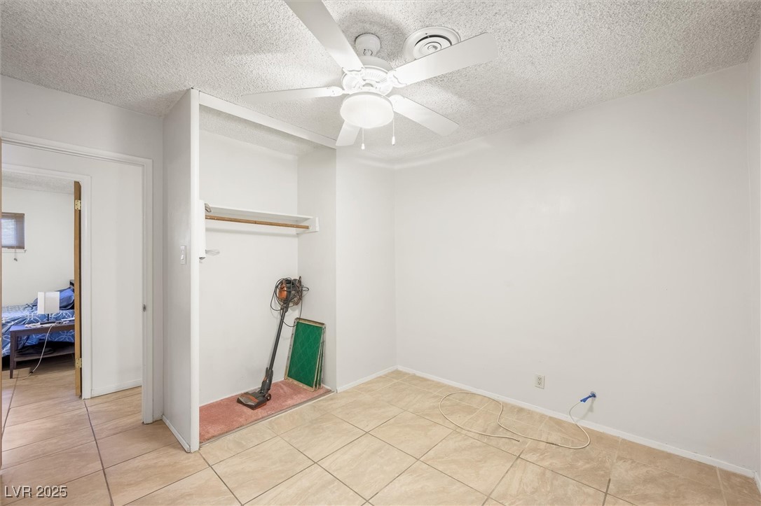 2712 Willoughby Avenue