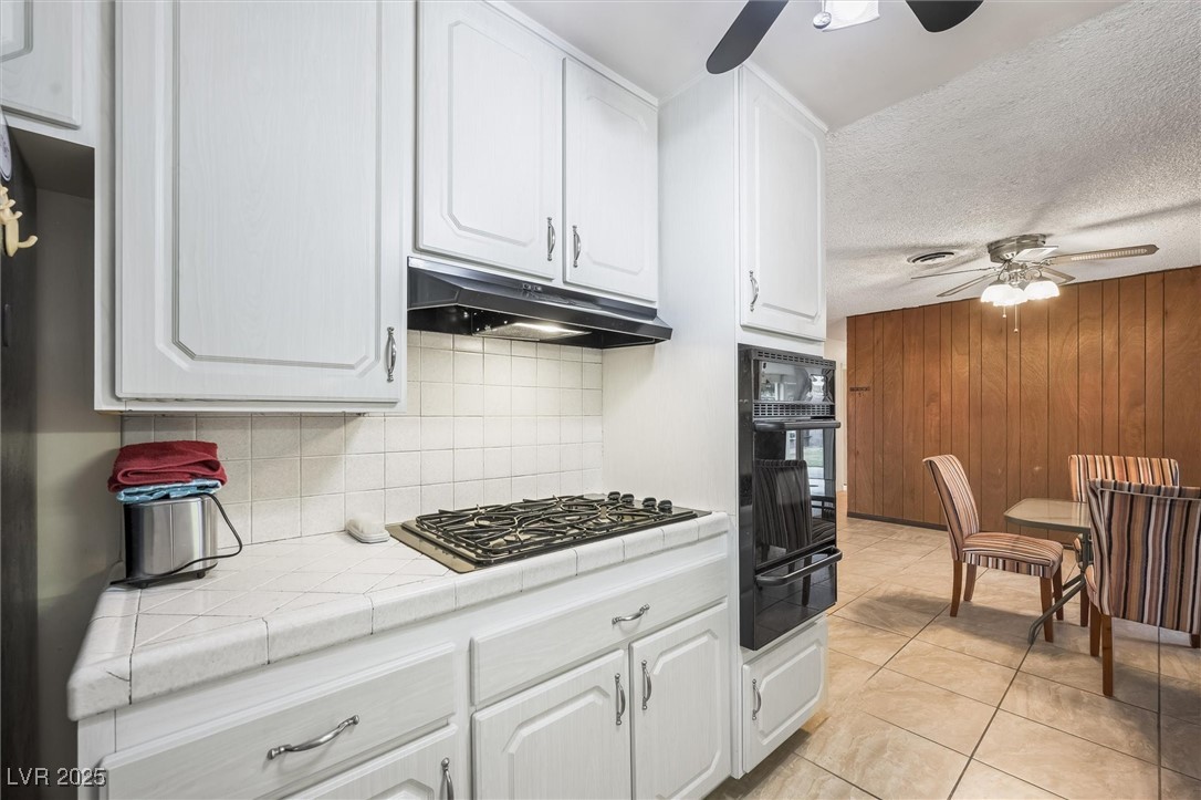 2712 Willoughby Avenue