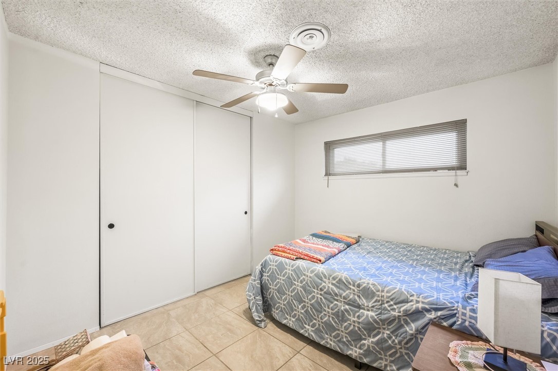 2712 Willoughby Avenue