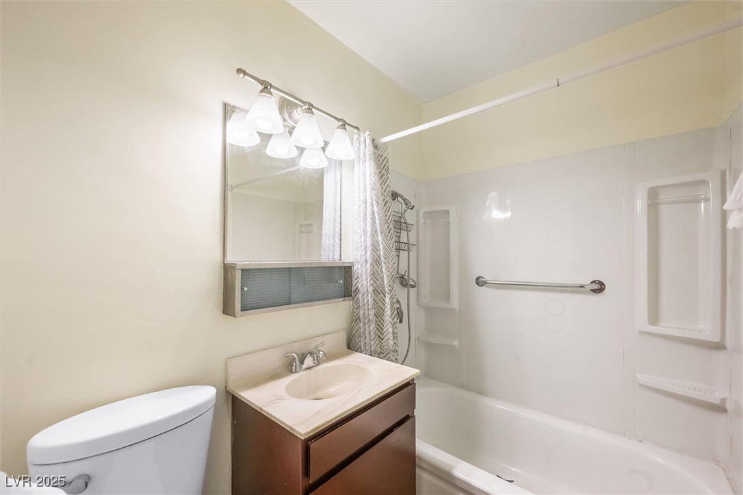 2712 Willoughby Avenue