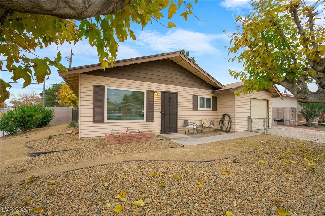 2712 Willoughby Avenue