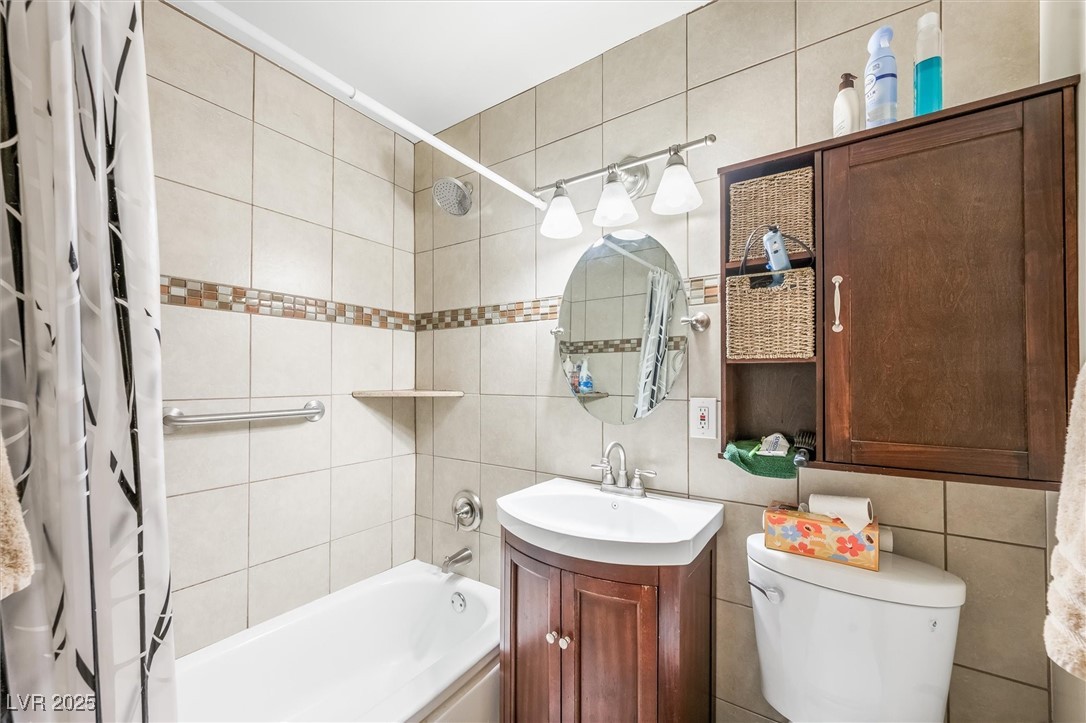 2712 Willoughby Avenue