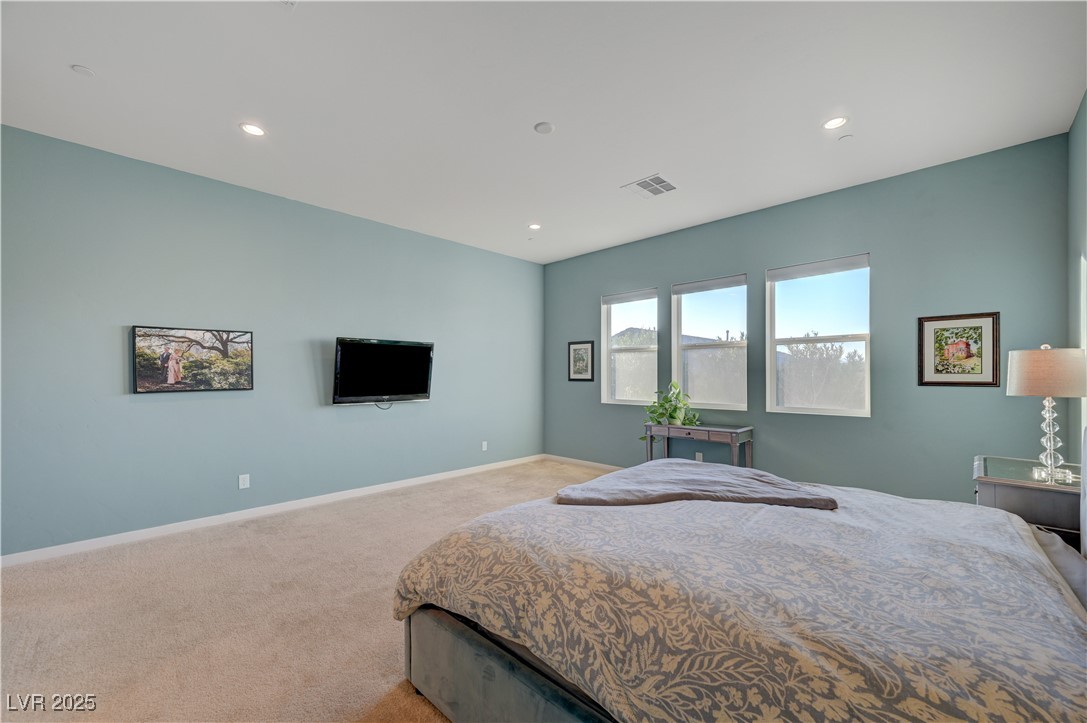 3382 Creek Bend Avenue