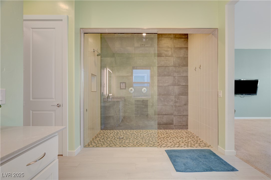 3382 Creek Bend Avenue