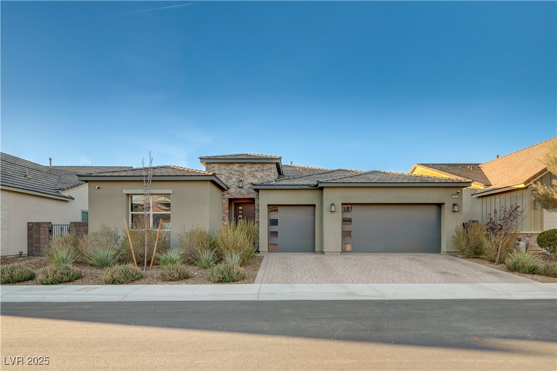 3382 Creek Bend Avenue