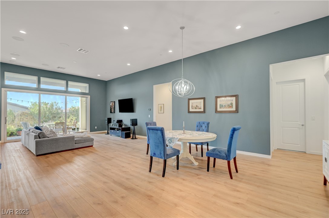 3382 Creek Bend Avenue