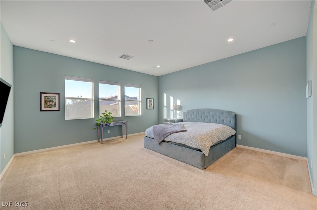 3382 Creek Bend Avenue