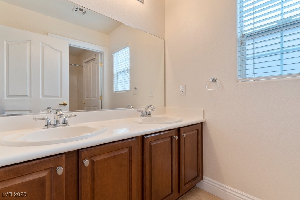 5367 Blue Oat Avenue