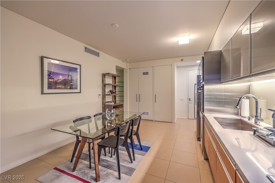 3726 Las Vegas Boulevard 3105