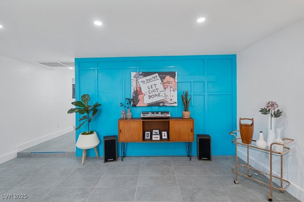 3333 Seminole Circle