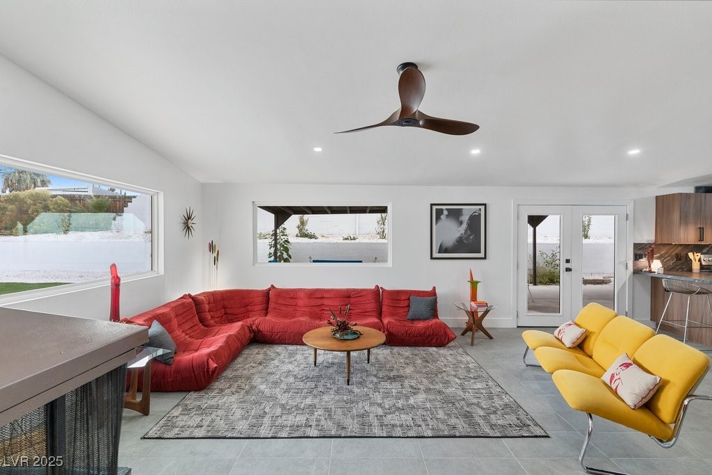 3333 Seminole Circle