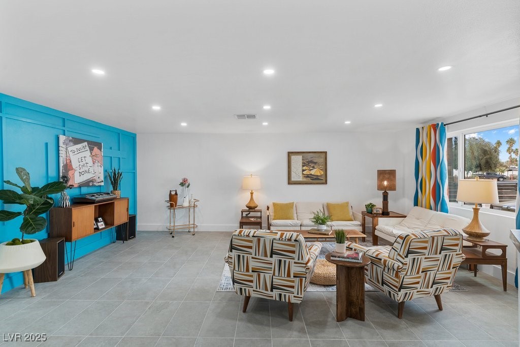 3333 Seminole Circle