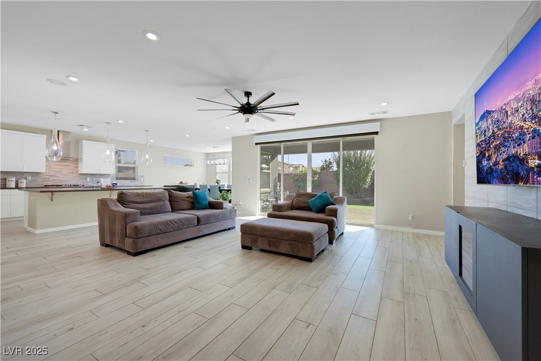 1609 Dream Canyon Avenue