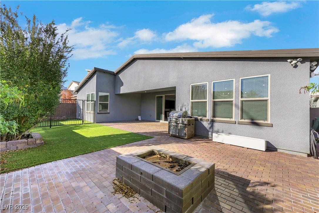 1609 Dream Canyon Avenue