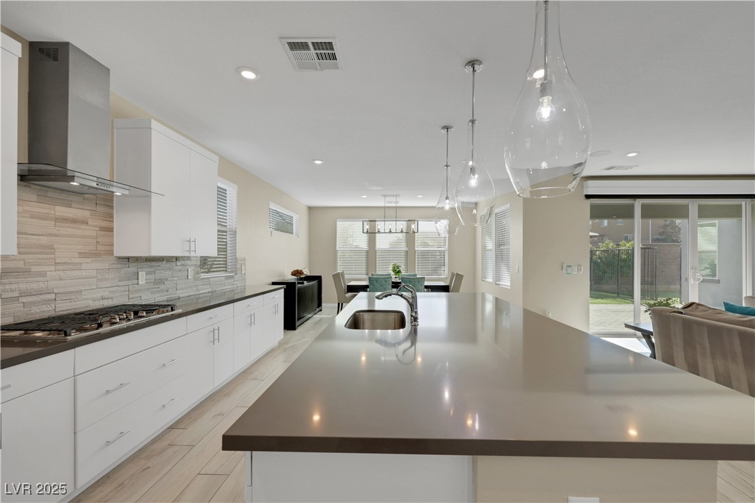 1609 Dream Canyon Avenue