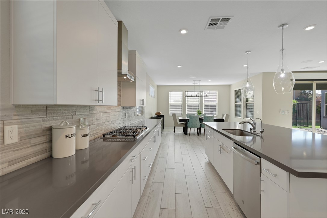 1609 Dream Canyon Avenue