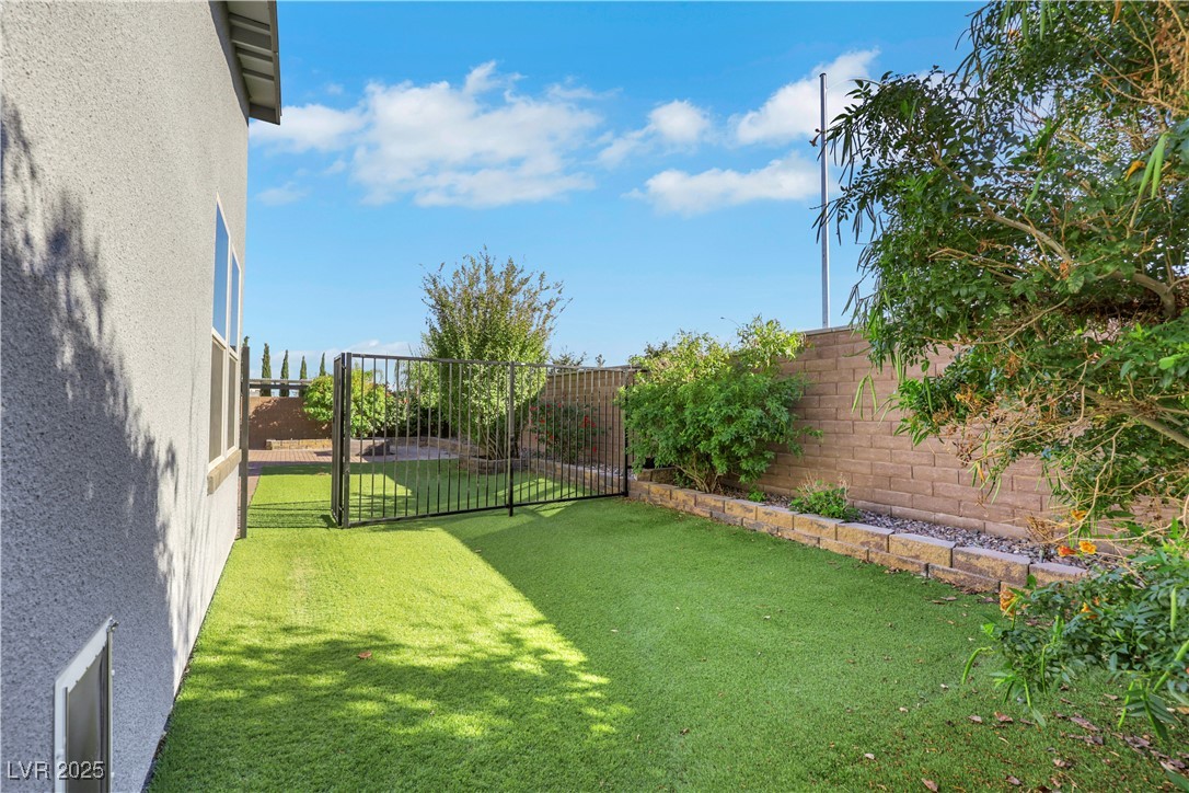 1609 Dream Canyon Avenue