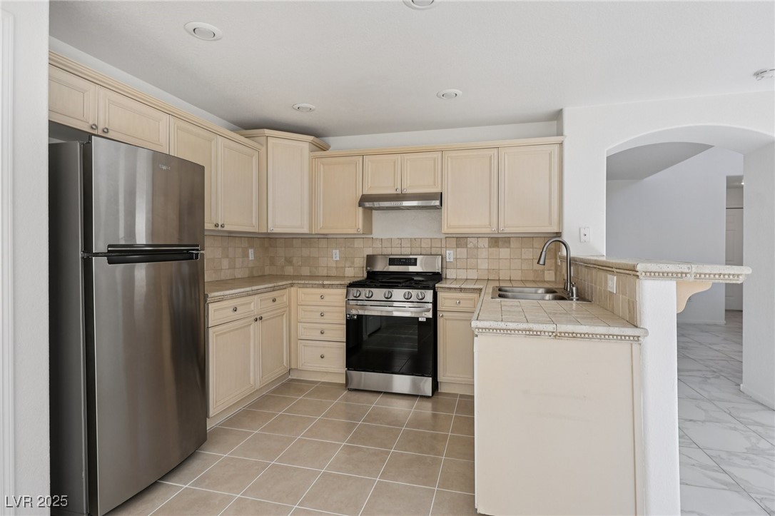 11037 Linden Leaf Avenue