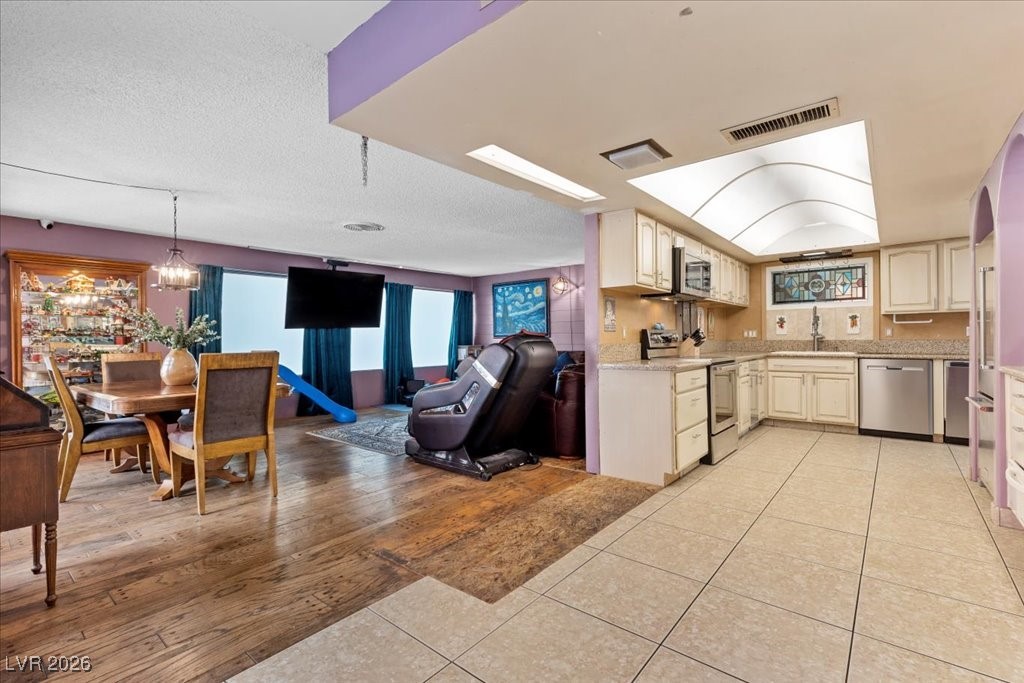 4318 Ridgecrest Drive