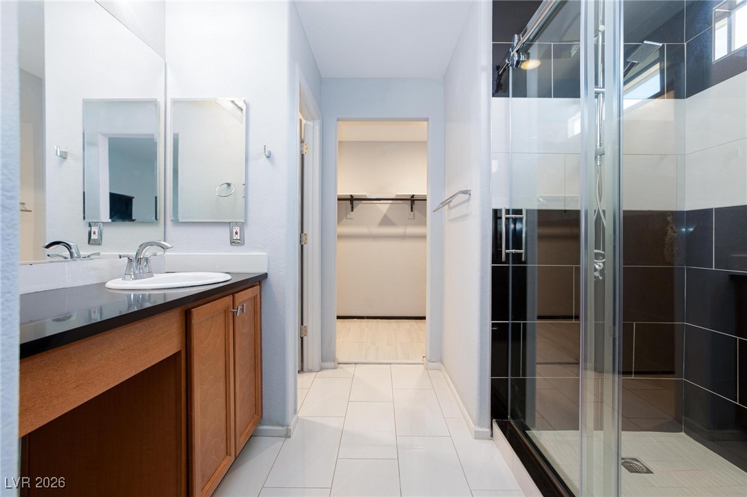 3843 East Gunnison Avenue