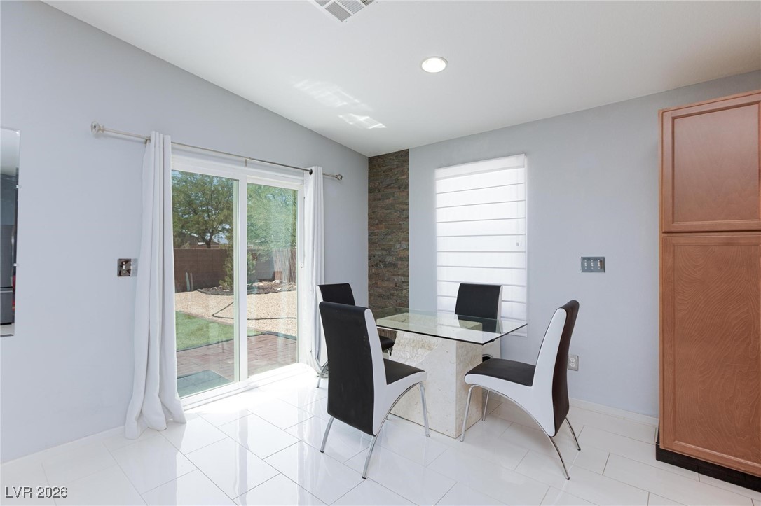 3843 East Gunnison Avenue