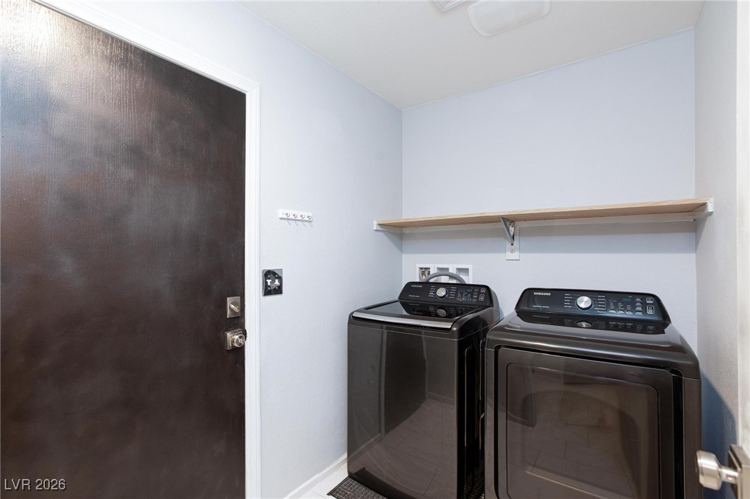 3843 East Gunnison Avenue