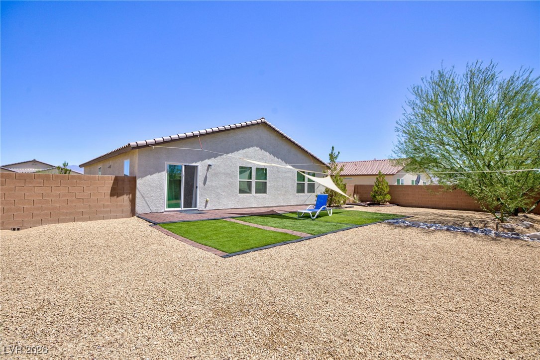 3843 East Gunnison Avenue