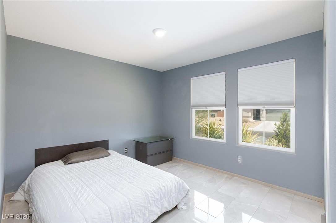 3843 East Gunnison Avenue