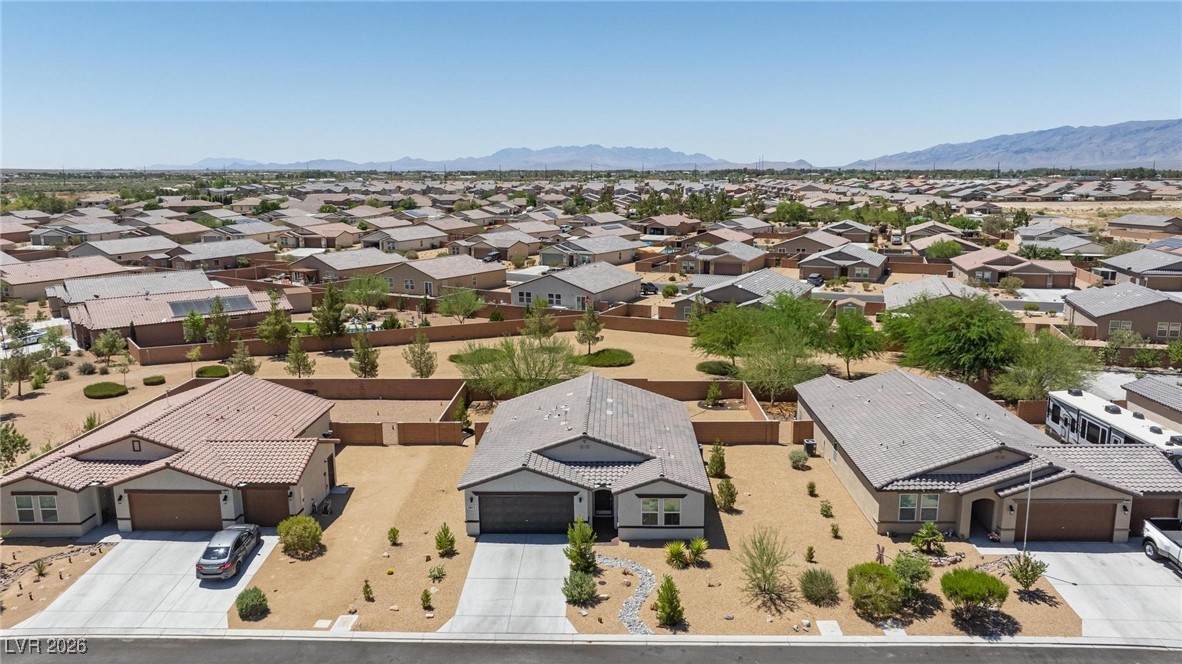 3843 East Gunnison Avenue