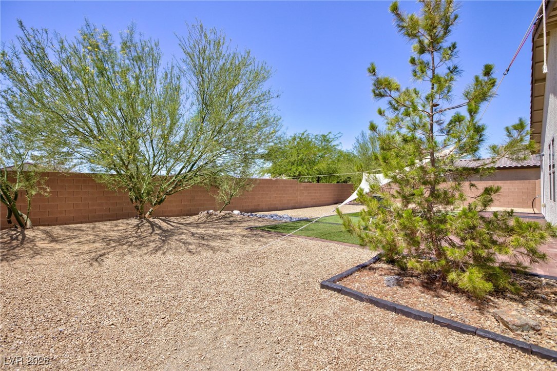 3843 East Gunnison Avenue