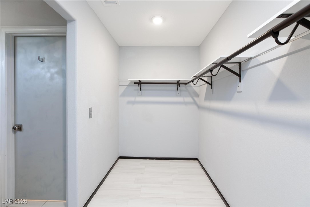 3843 East Gunnison Avenue