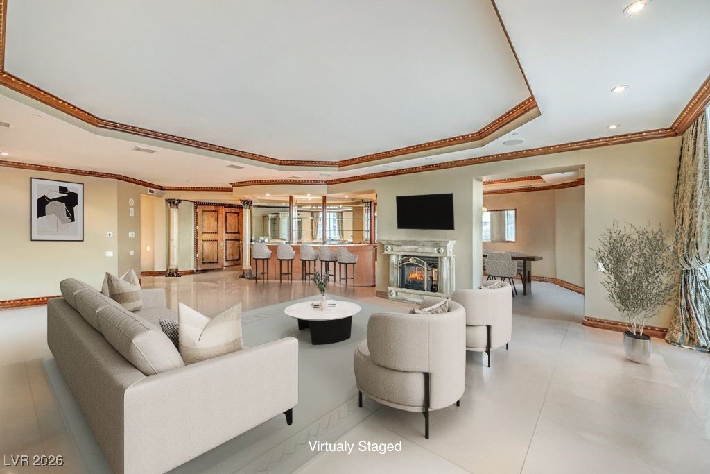 2877 Paradise Road 3302