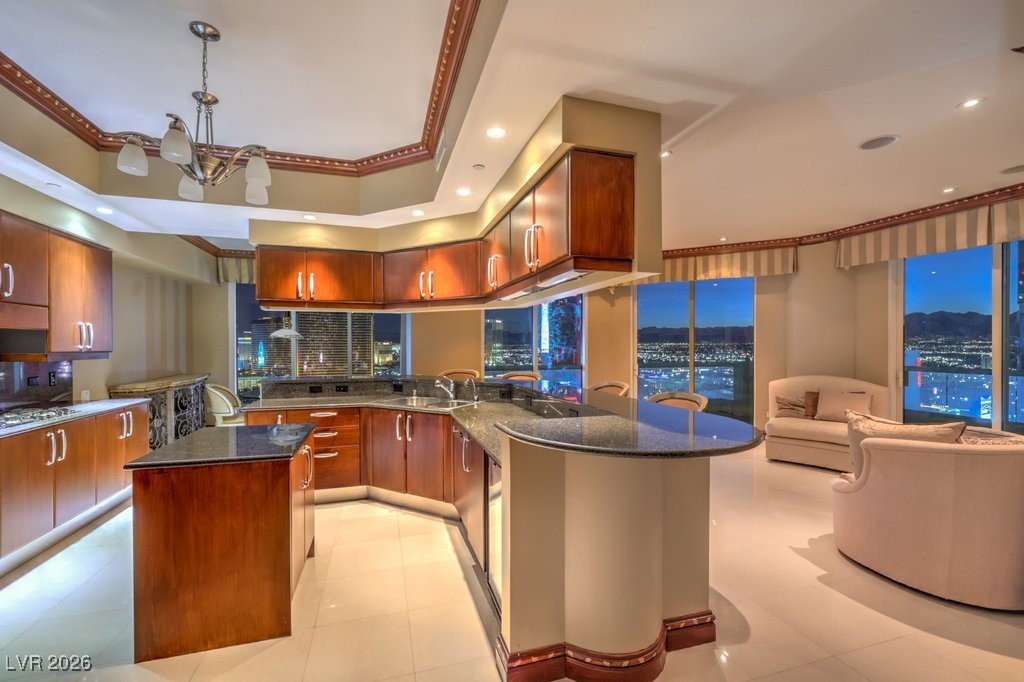 2877 Paradise Road 3302