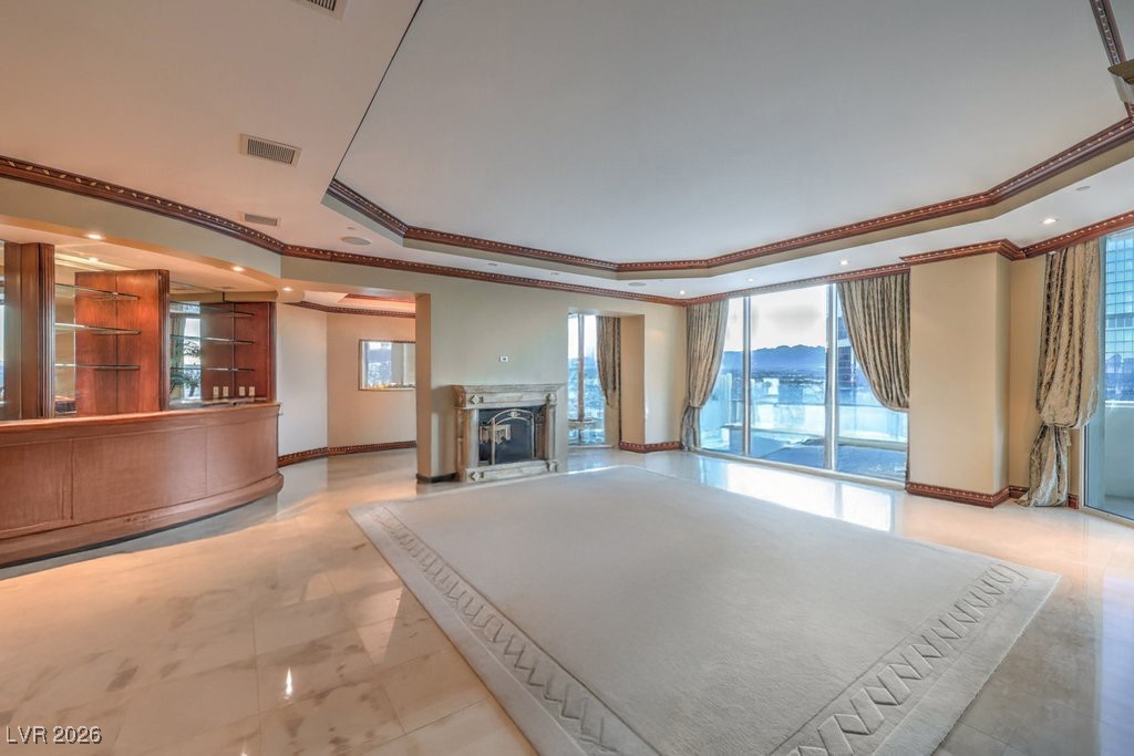 2877 Paradise Road 3302