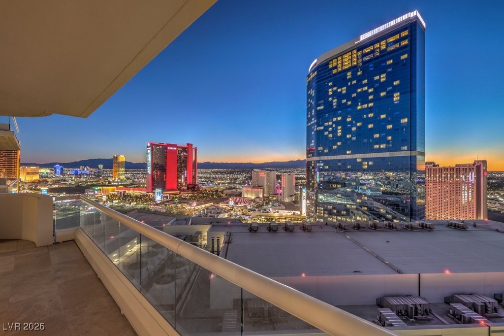 2877 Paradise Road 3302