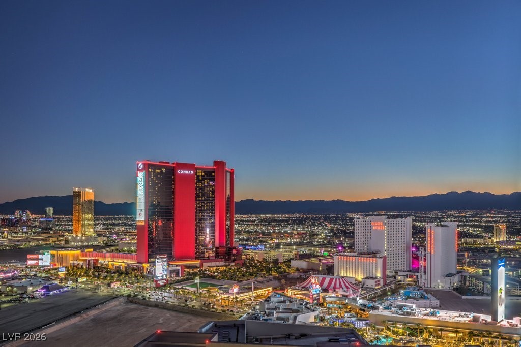 2877 Paradise Road 3302