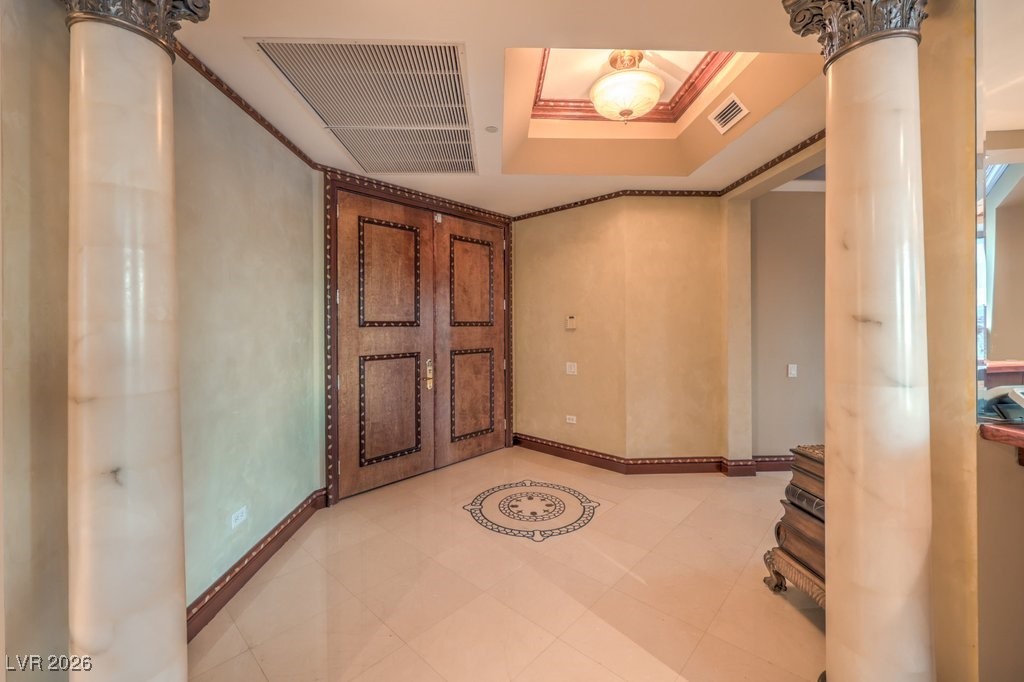 2877 Paradise Road 3302