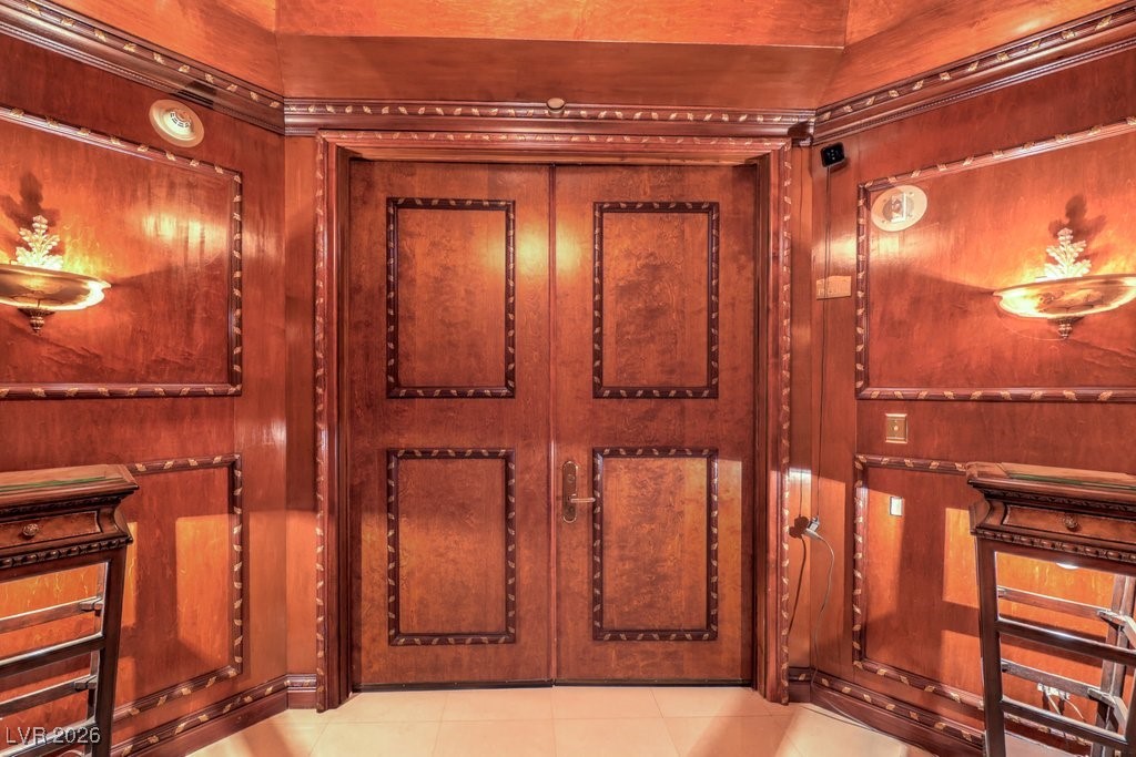 2877 Paradise Road 3302