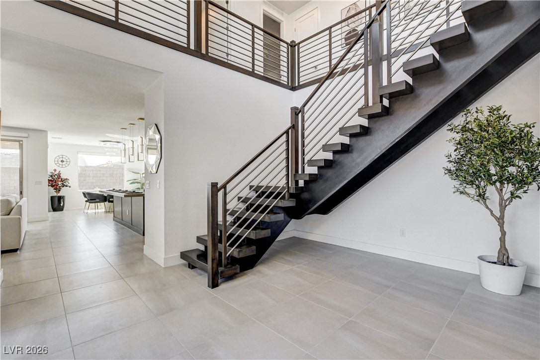 12039 Rockview Point Street