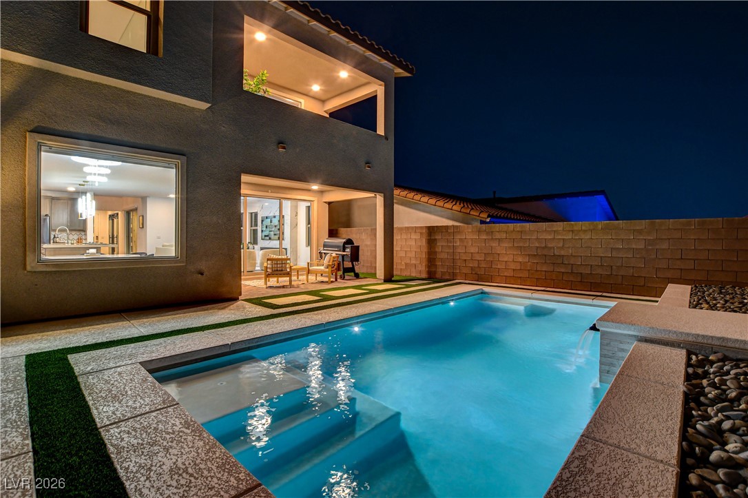 12039 Rockview Point Street