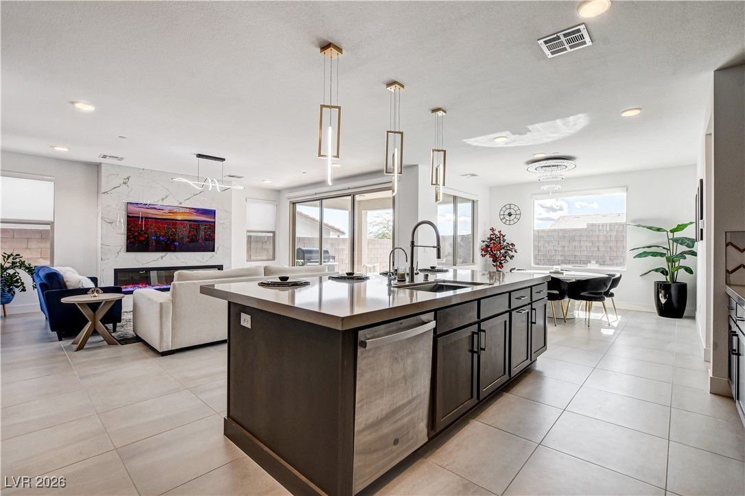 12039 Rockview Point Street