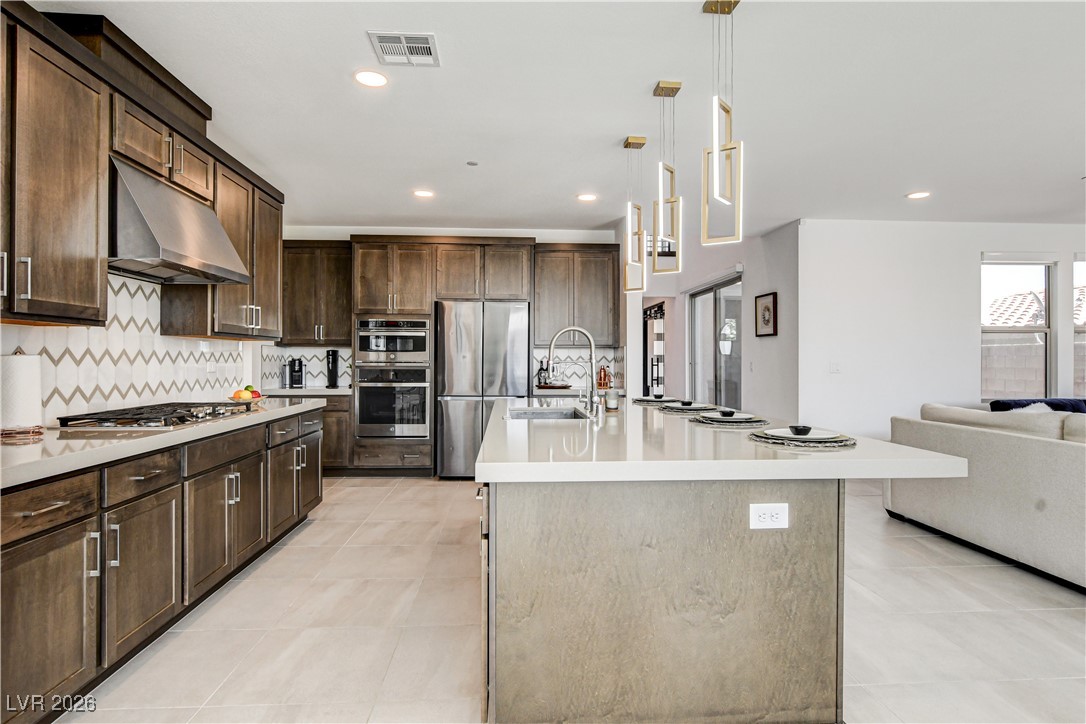 12039 Rockview Point Street