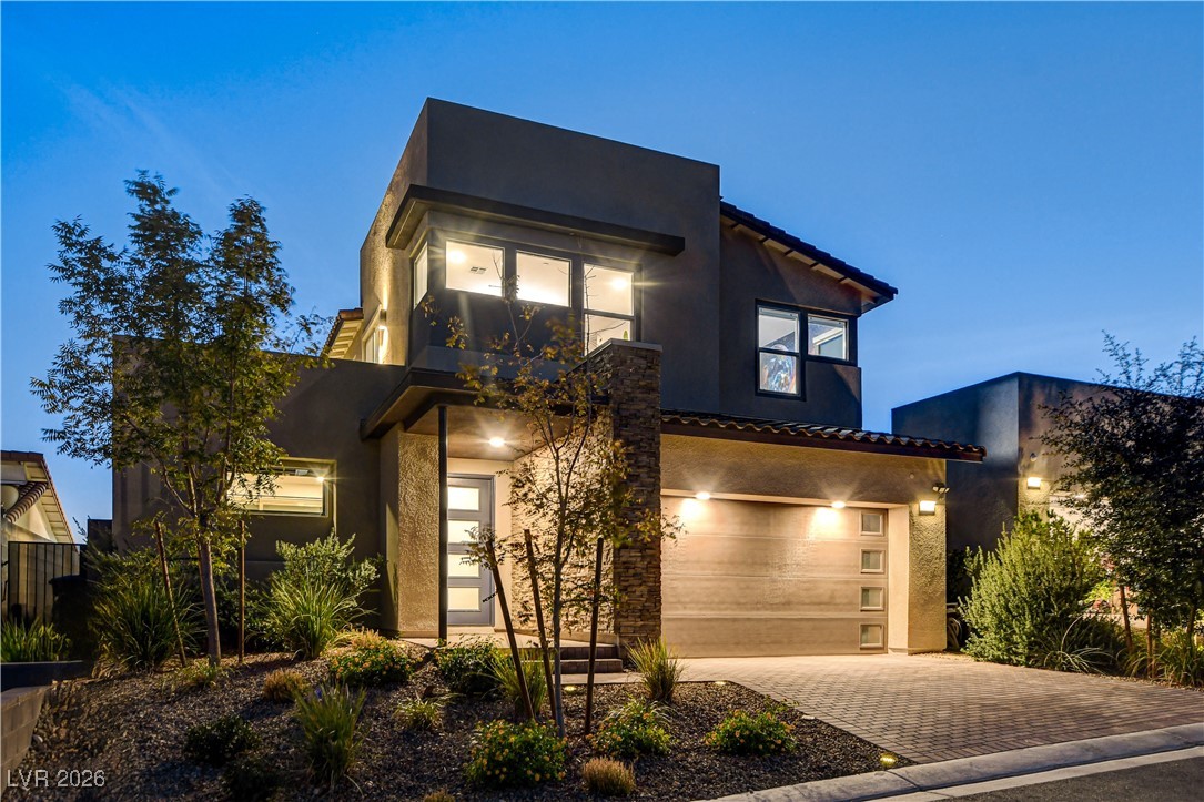 12039 Rockview Point Street