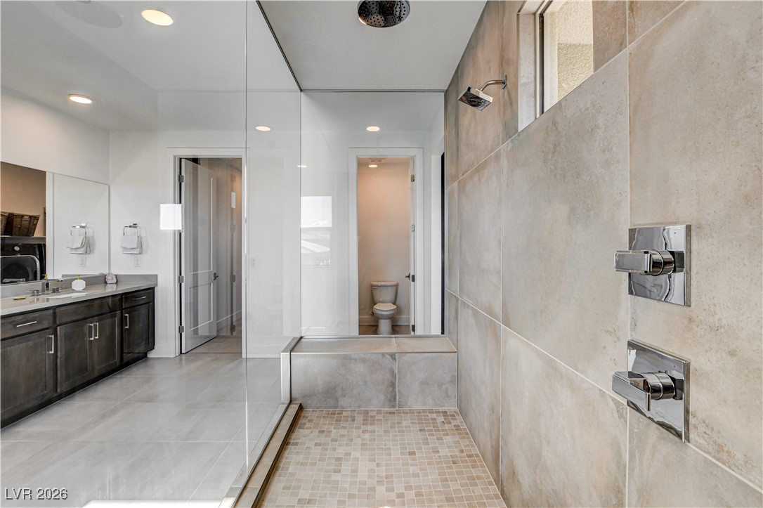 12039 Rockview Point Street