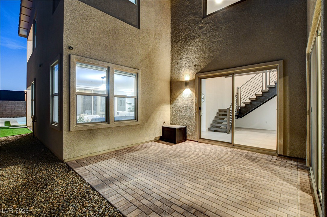 12039 Rockview Point Street